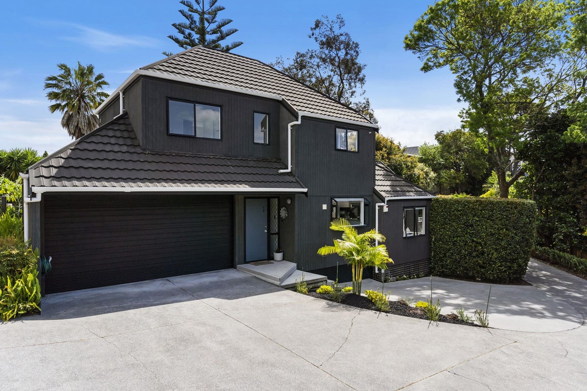 248 Meola Road, Point Chevalier, Auckland - Carousel 1