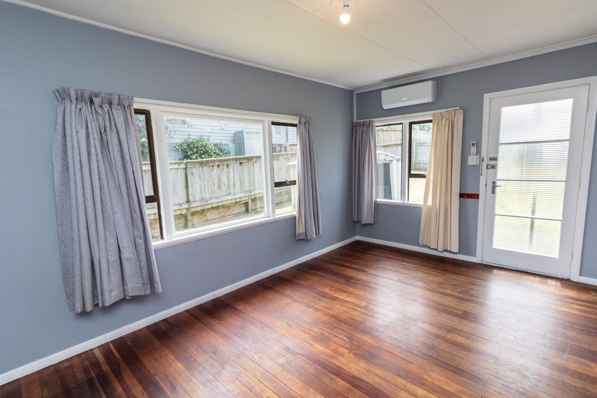 85 Moana Street, Otaki Beach, Otaki - Carousel 2