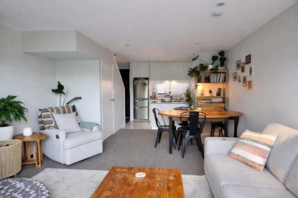 9/3 Fairdale Place, Birkdale, Auckland - Carousel 2