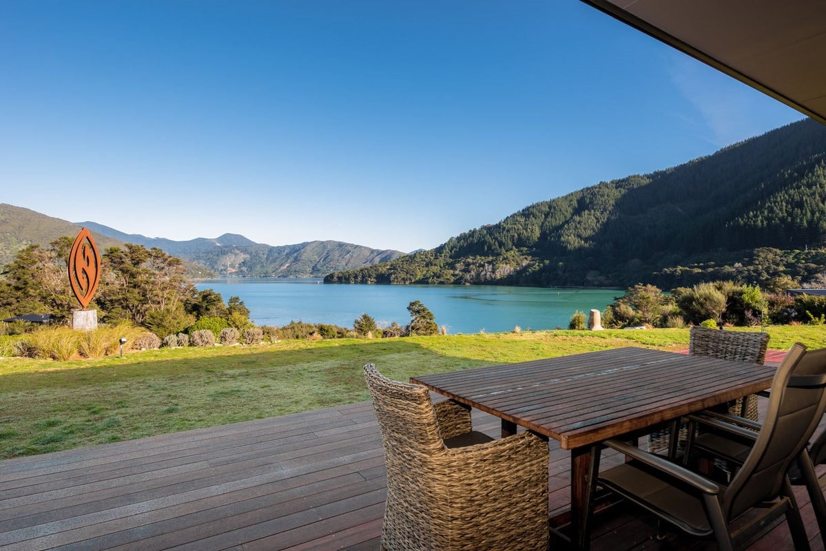 13 Tai Close, Kaiuma Bay, Havelock - Carousel 2