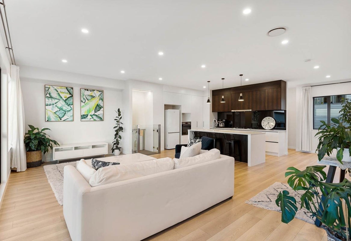 4 Moki Place, Long Bay, Auckland - Carousel 2