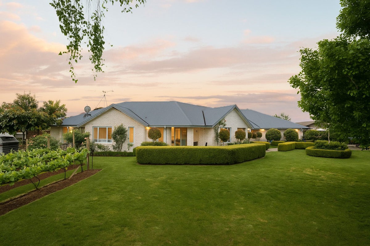 33 Haswell Place, Huntington, Hamilton - Carousel 1