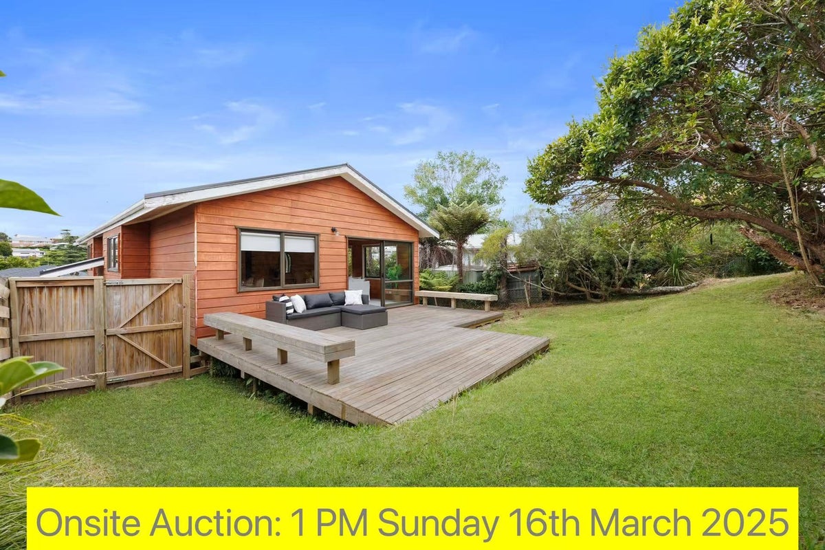 2/23 Marsh Avenue, Forrest Hill, Auckland - Carousel 2