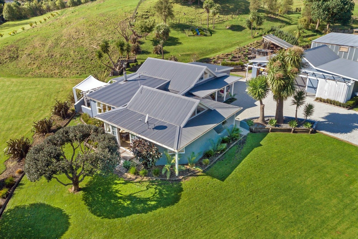 50 Shelley Road, Whataupoko, Gisborne - Carousel 35