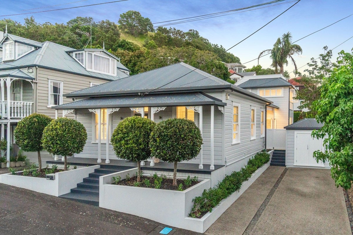 21 St Aubyn Street, Devonport, Auckland - Carousel 1