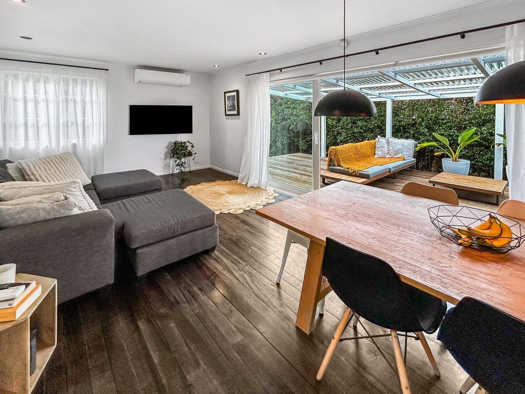 52 Neil Avenue, Te Atatu Peninsula, Auckland - Carousel 2