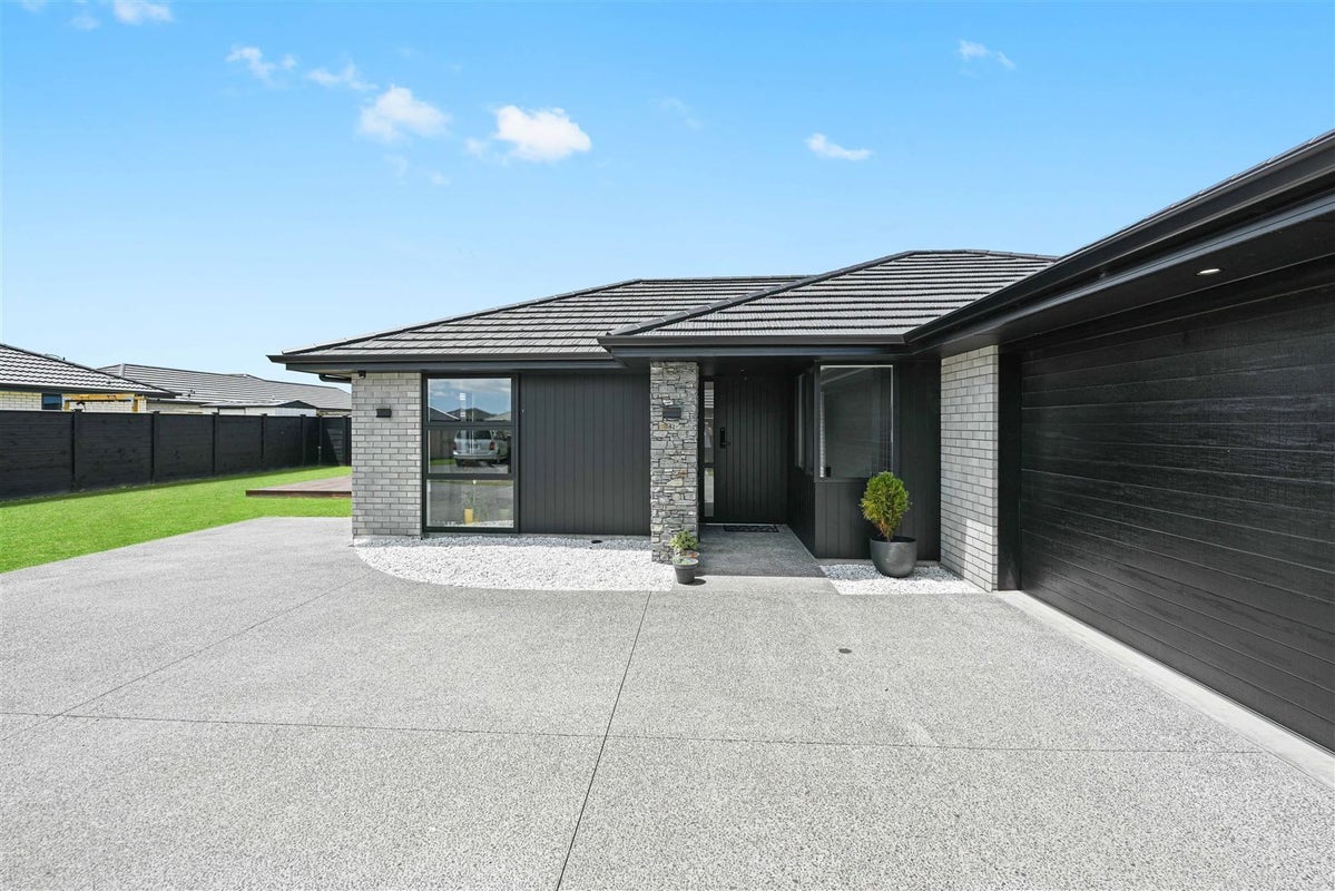5 Kowaro Street, Rototuna North, Hamilton - Carousel 2