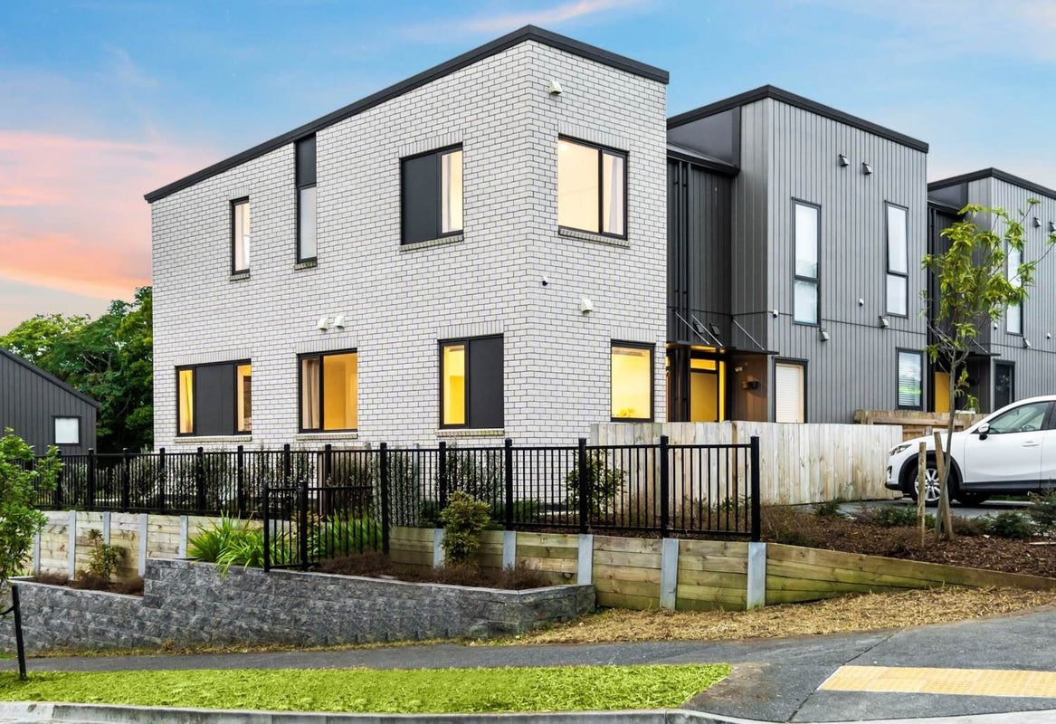 15C Epping Street, Glen Innes, Auckland - Carousel 2