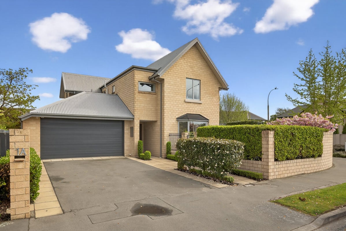 1A Westburn Terrace, Burnside, Christchurch - Carousel 1