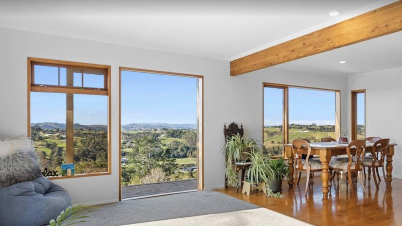 7 Masons Road, East Tamaki Heights, Auckland - Carousel 1