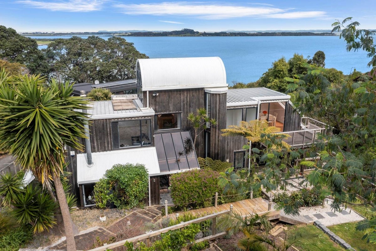 3 Rajan Place, Hillsborough, Auckland - Carousel 1