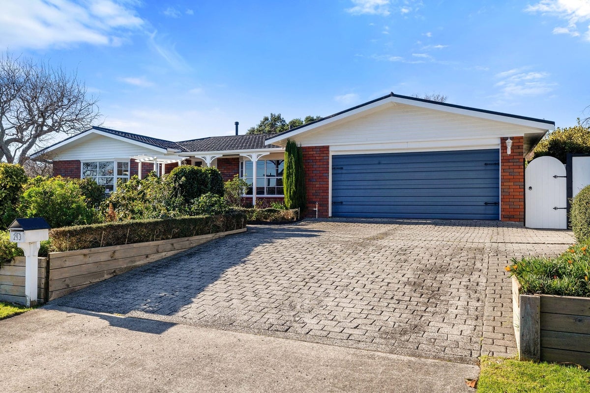293 Mangorei Road, Merrilands, New Plymouth - Carousel 1