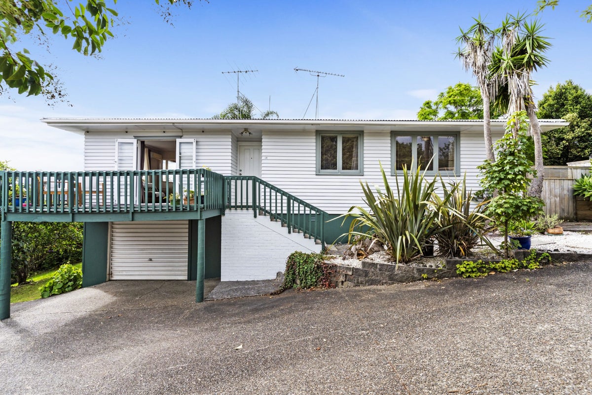 1/46 Sycamore Drive, Sunnynook, Auckland - Carousel 1