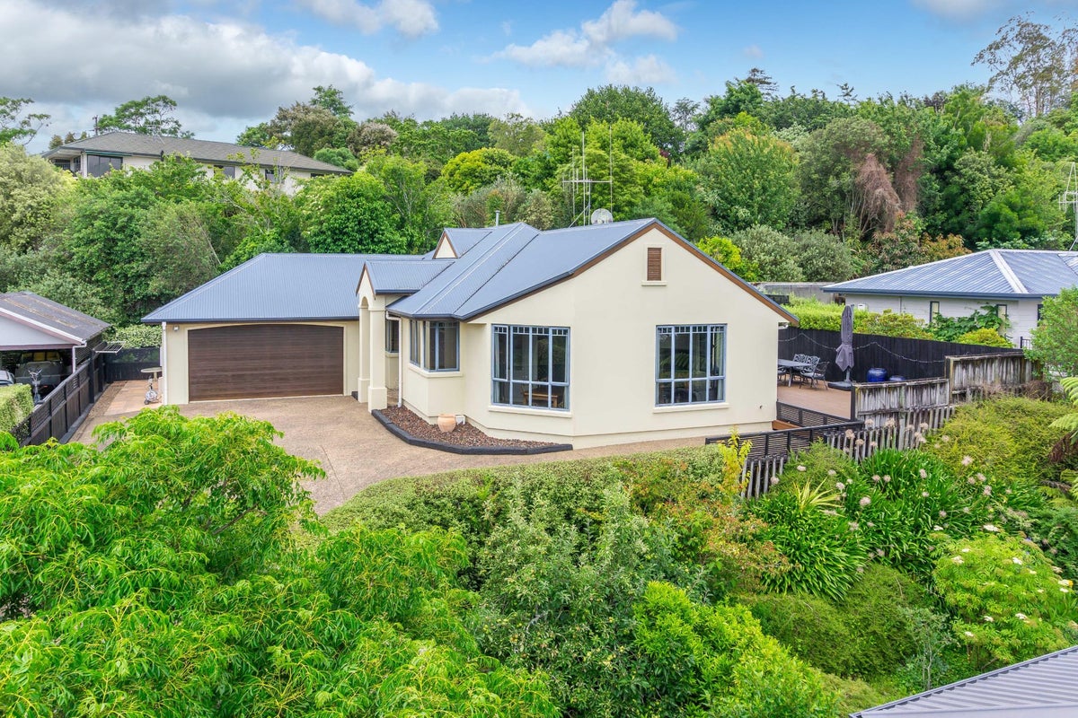 31 Aloma Way, Glenview, Hamilton - Carousel 44