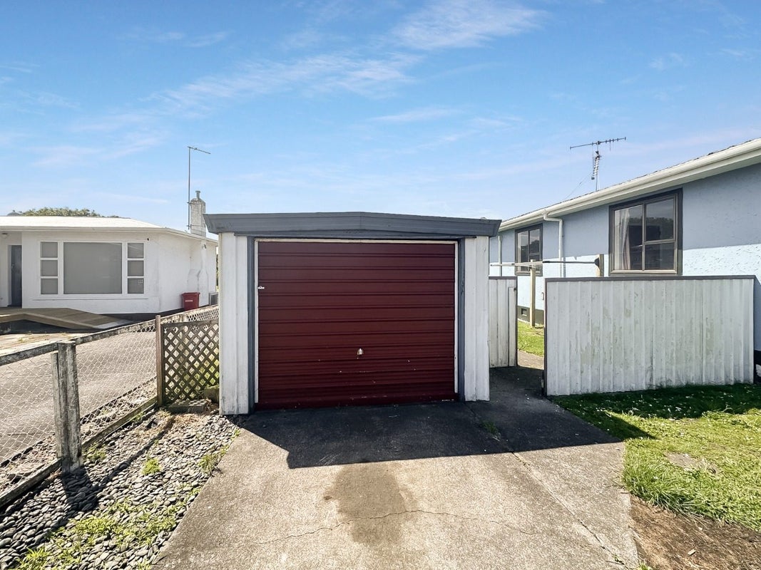 64 Puriri Street, Gonville, Whanganui - Carousel 18