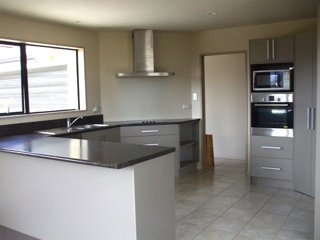 18 Willis Place, Renwick - Carousel 2