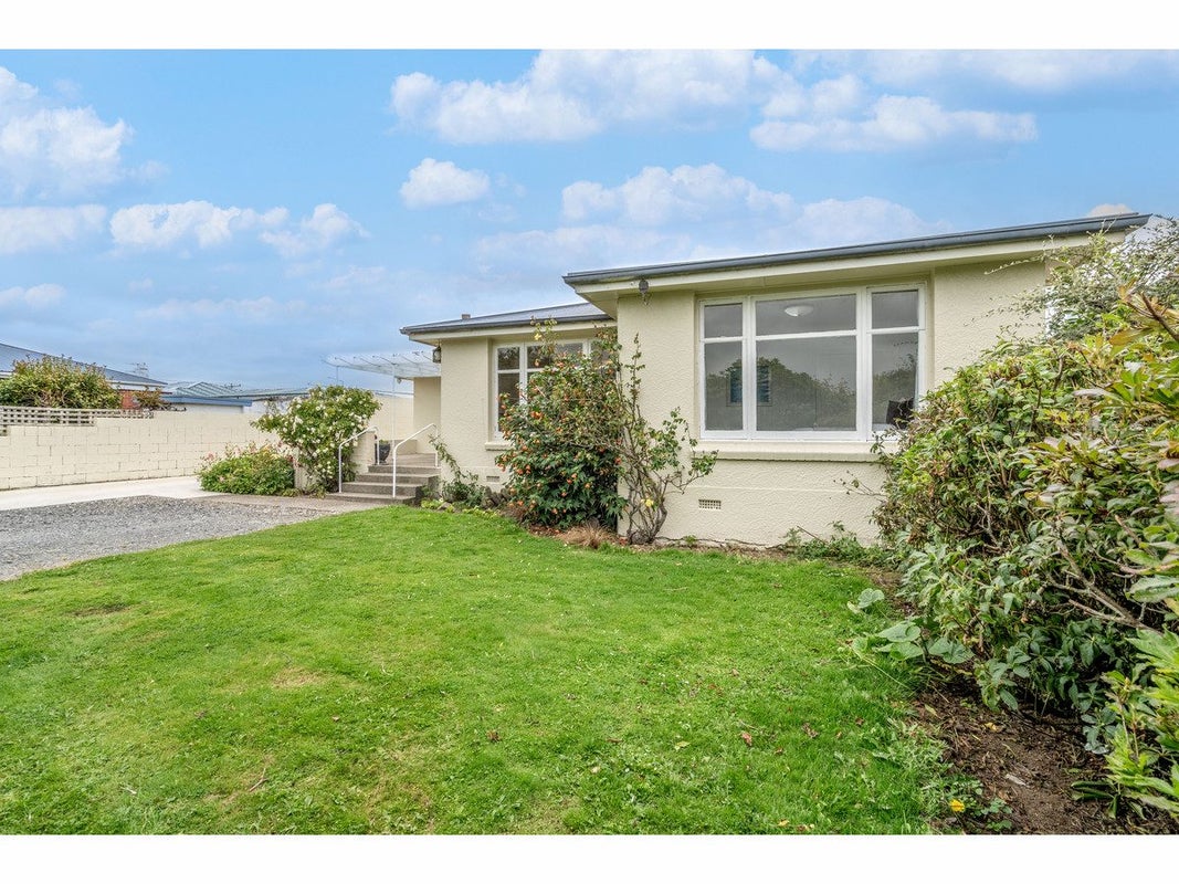 327 Layard Street, Waverley, Invercargill - Carousel 1