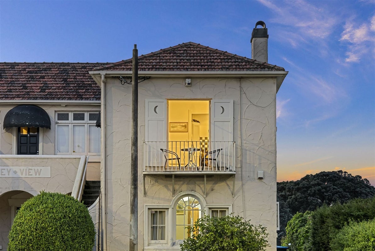 4/351 Mount Eden Road, Mount Eden, Auckland - Carousel 1