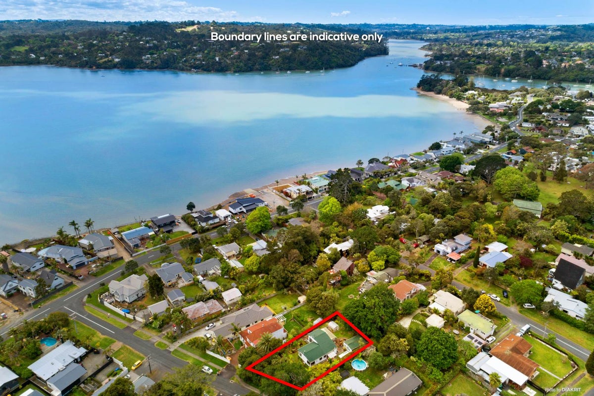 10 Duncan Rise, Herald Island, Auckland - Carousel 1