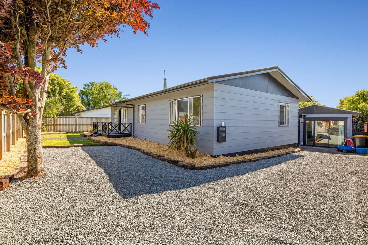 10 Thebes Street, Pomare, Rotorua - Carousel 2