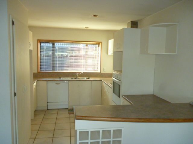 8 Parkstone Avenue, Ilam, Christchurch - Carousel 2