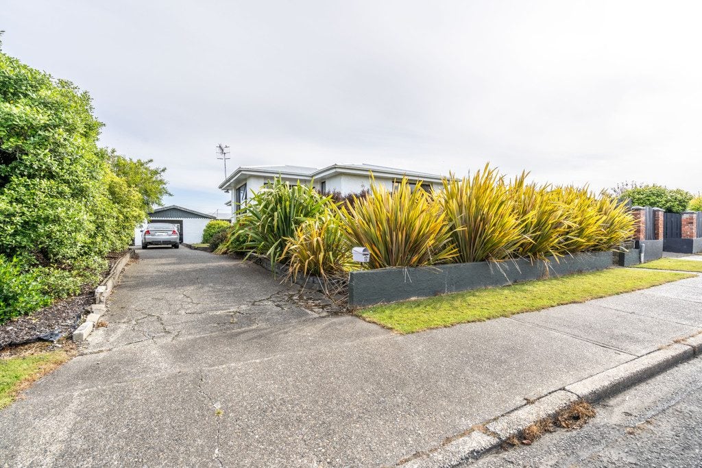 17 Kilmarnock Avenue, Strathern, Invercargill - Carousel 19