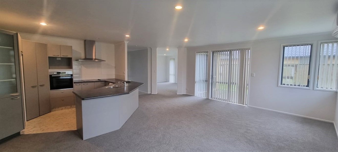 77 Longview Drive, Papamoa Beach, Papamoa - Carousel 2