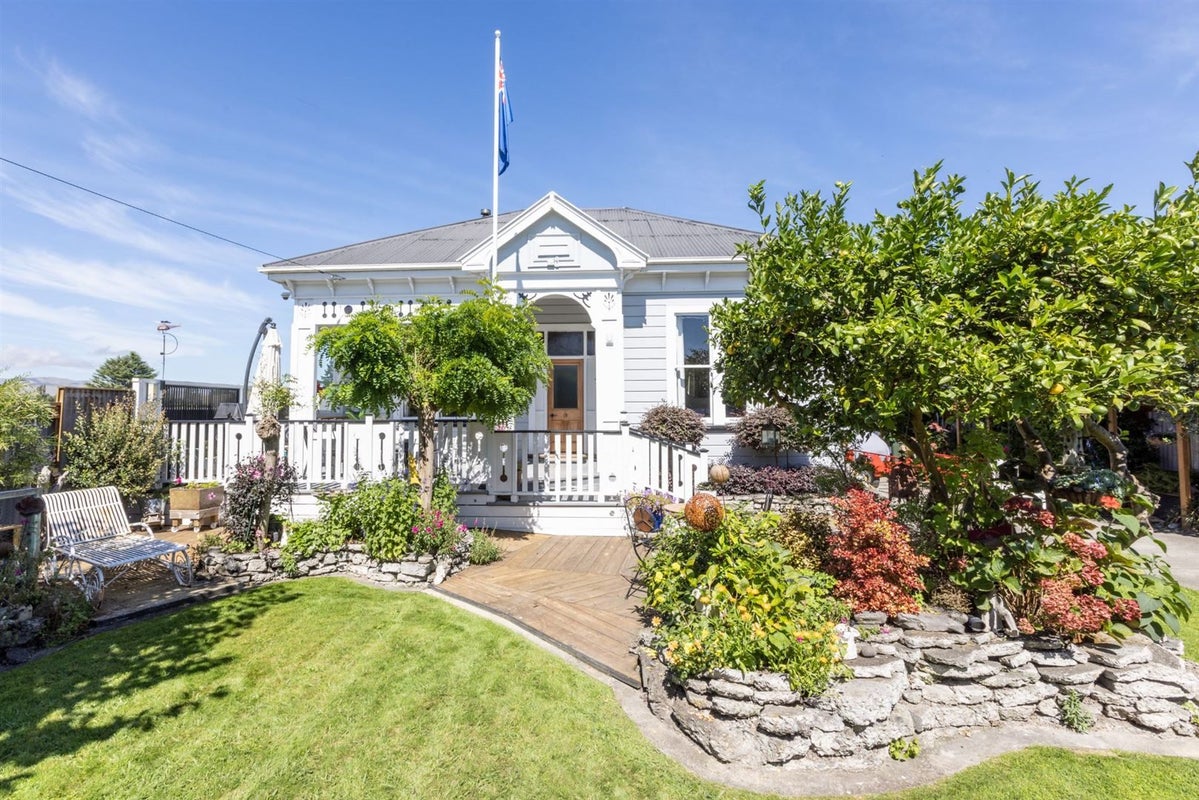 304 Murdoch Road West, Raureka, Hastings - Carousel 1