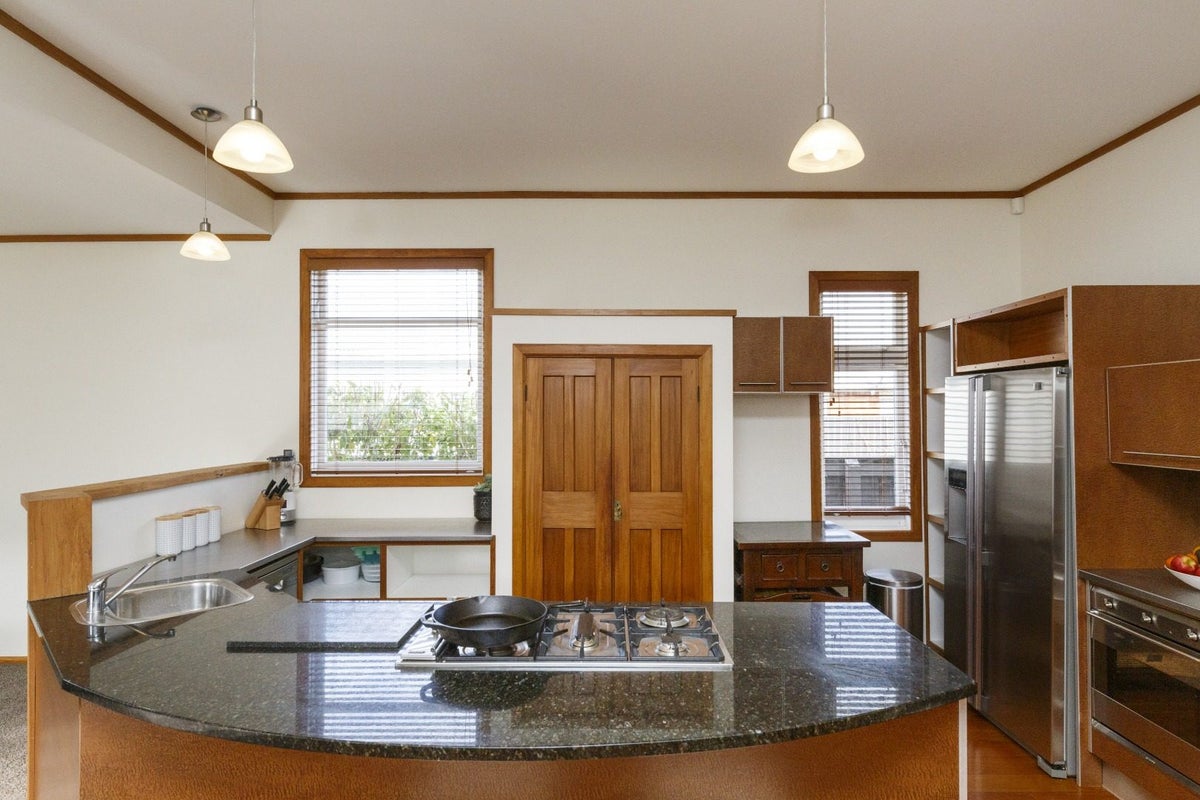 137 Cook Street, West End, Palmerston North - Carousel 2