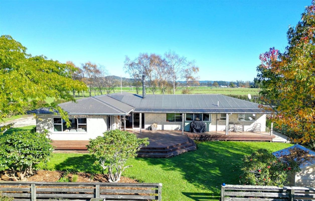 4357 State Highway 7, Blackball - Carousel 1