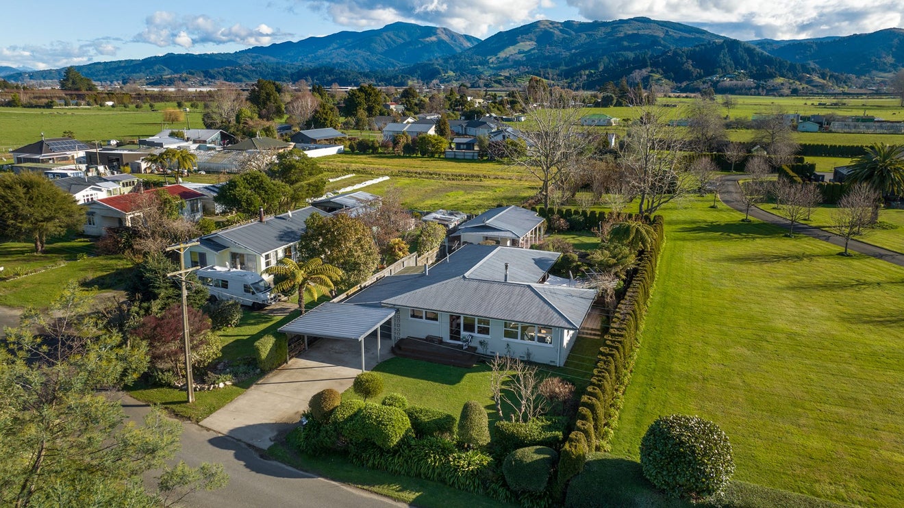 13 Green Tree Road, Riwaka - Carousel 1