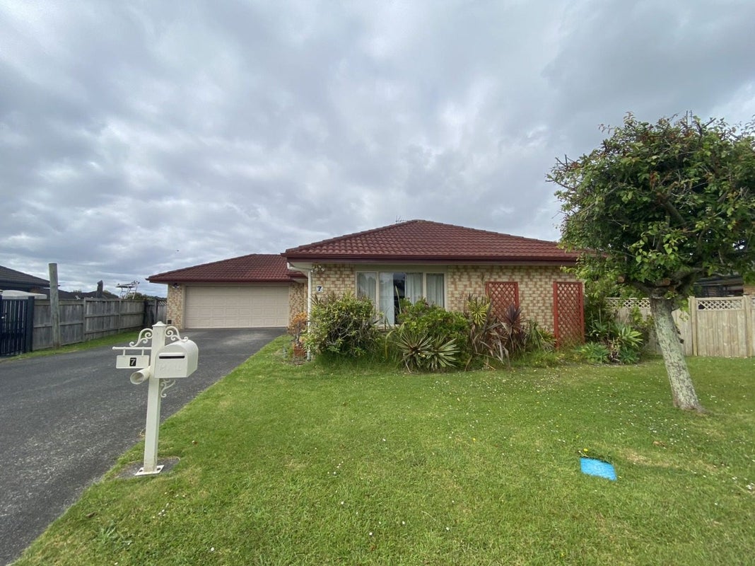 7 Ironstone Place, Randwick Park, Auckland - Carousel 2