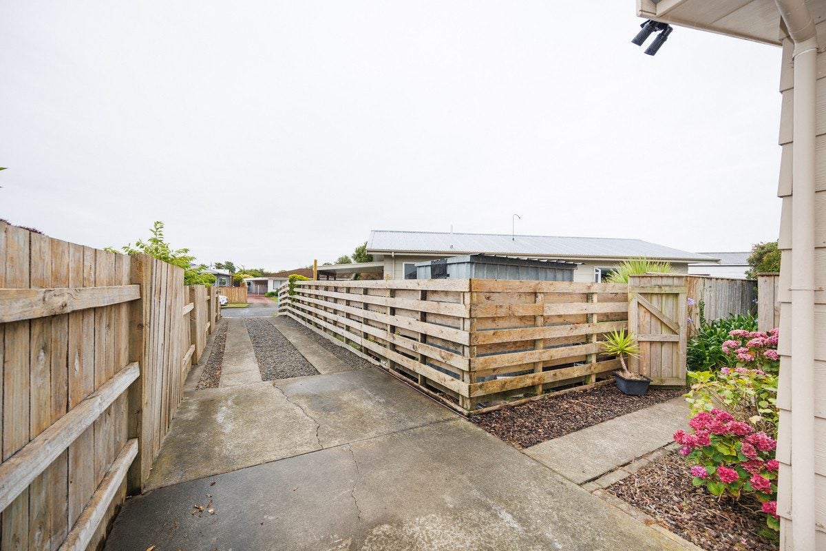 20B Hilton Grove, Kelvin Grove, Palmerston North - Carousel 19