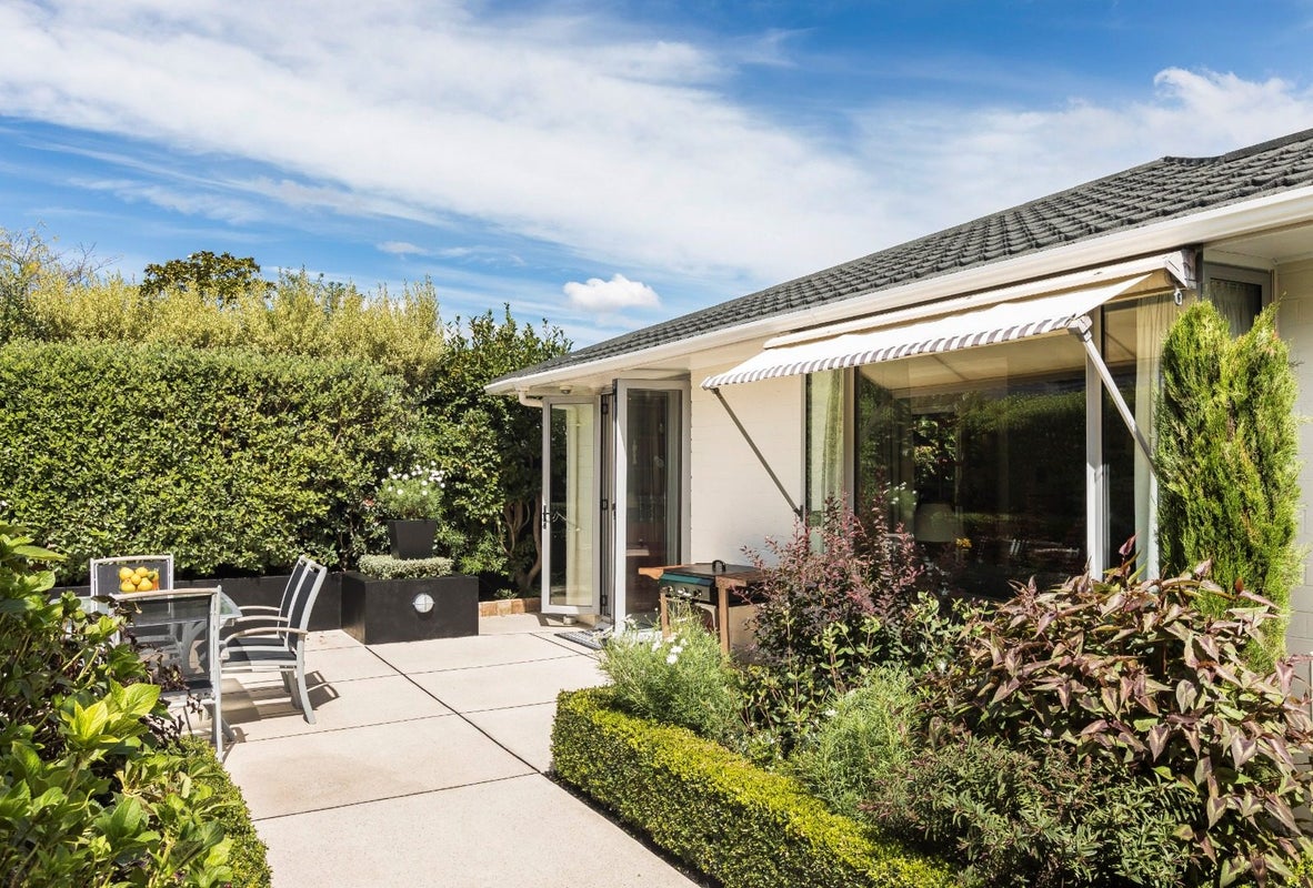2/22 Strowan Road, Strowan, Christchurch - Carousel 1