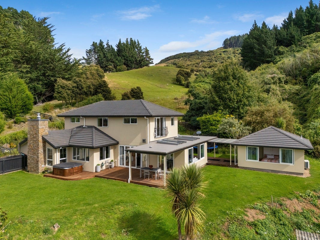143 St Leonards Drive, Saint Leonards, Dunedin - Carousel 1