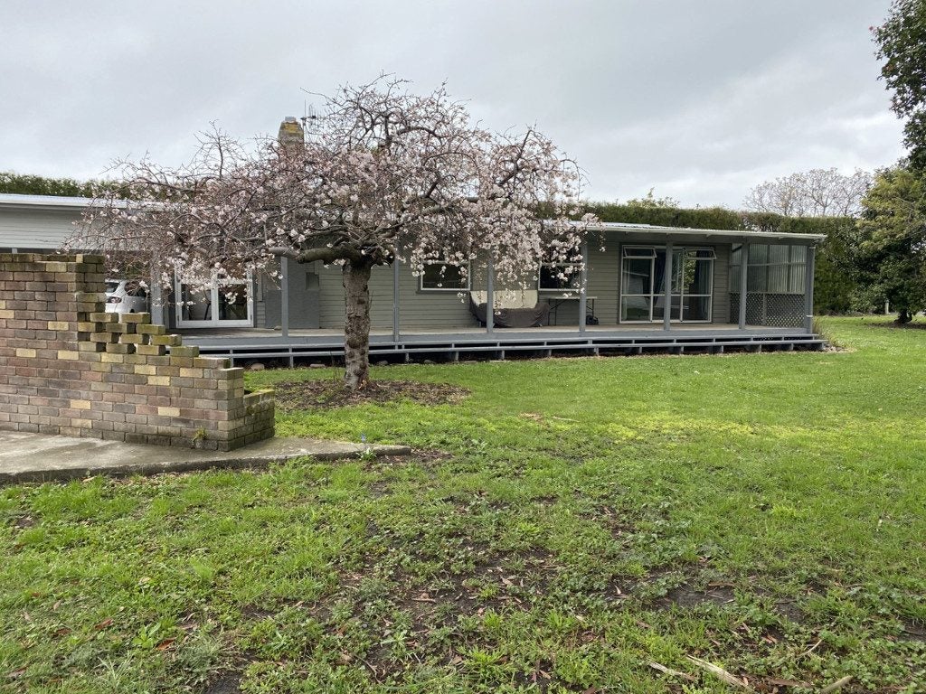 21 Scarrott Road, Bay View, Napier - Carousel 1