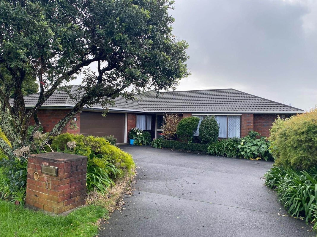 61 Oliver Road, Eastern Beach, Auckland - Carousel 1