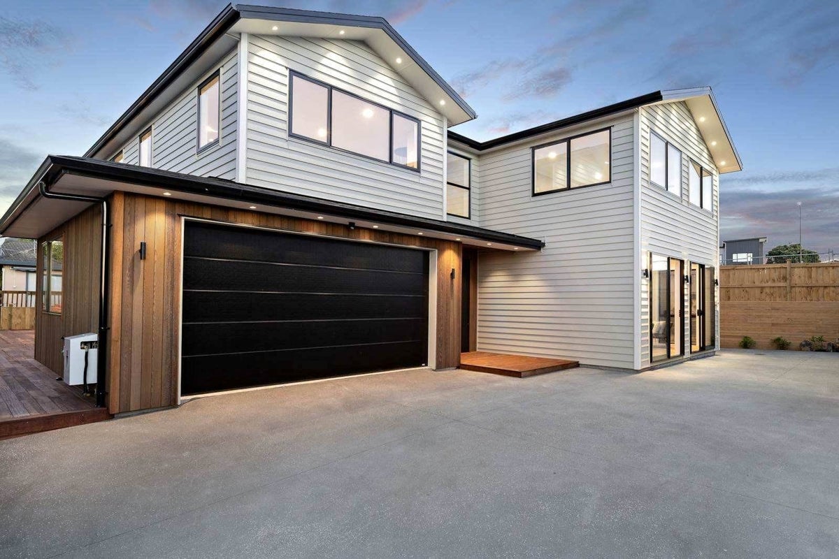 27 Hooten Place, Oteha, Auckland - Carousel 1