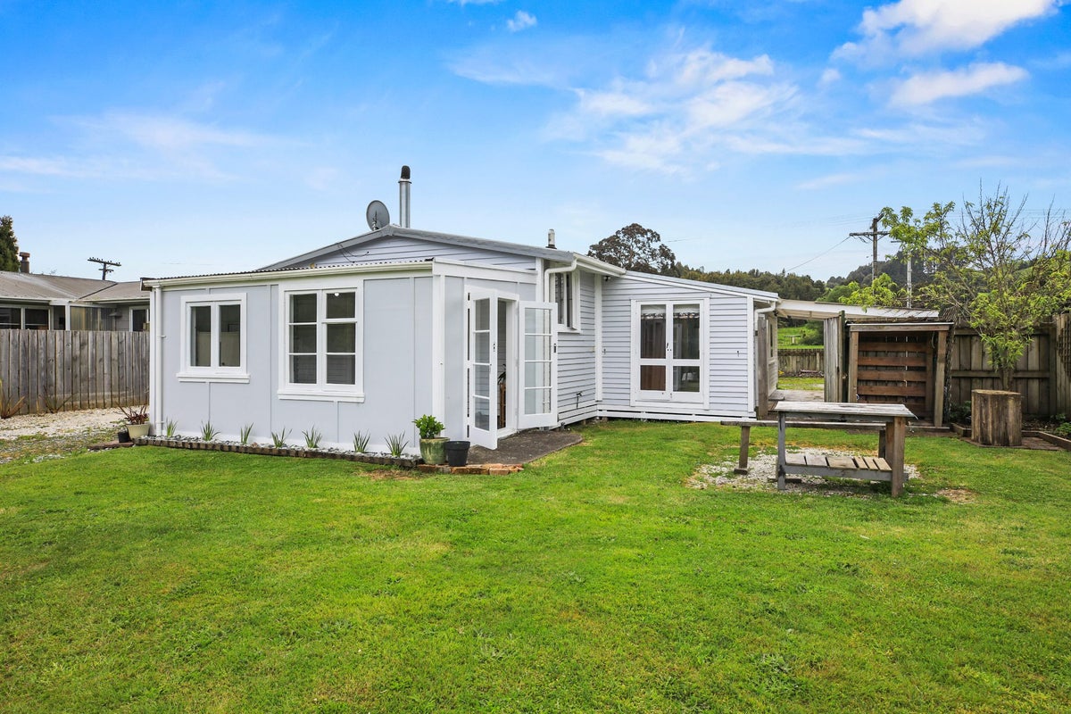 52 Ellis Road, Te Kuiti - Carousel 2