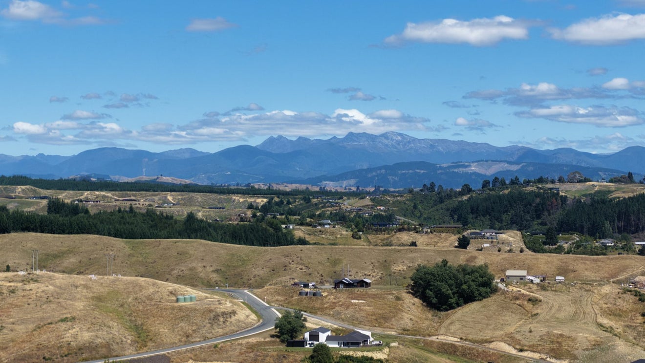 47 Galeo Road, Redwood Valley - Carousel 35