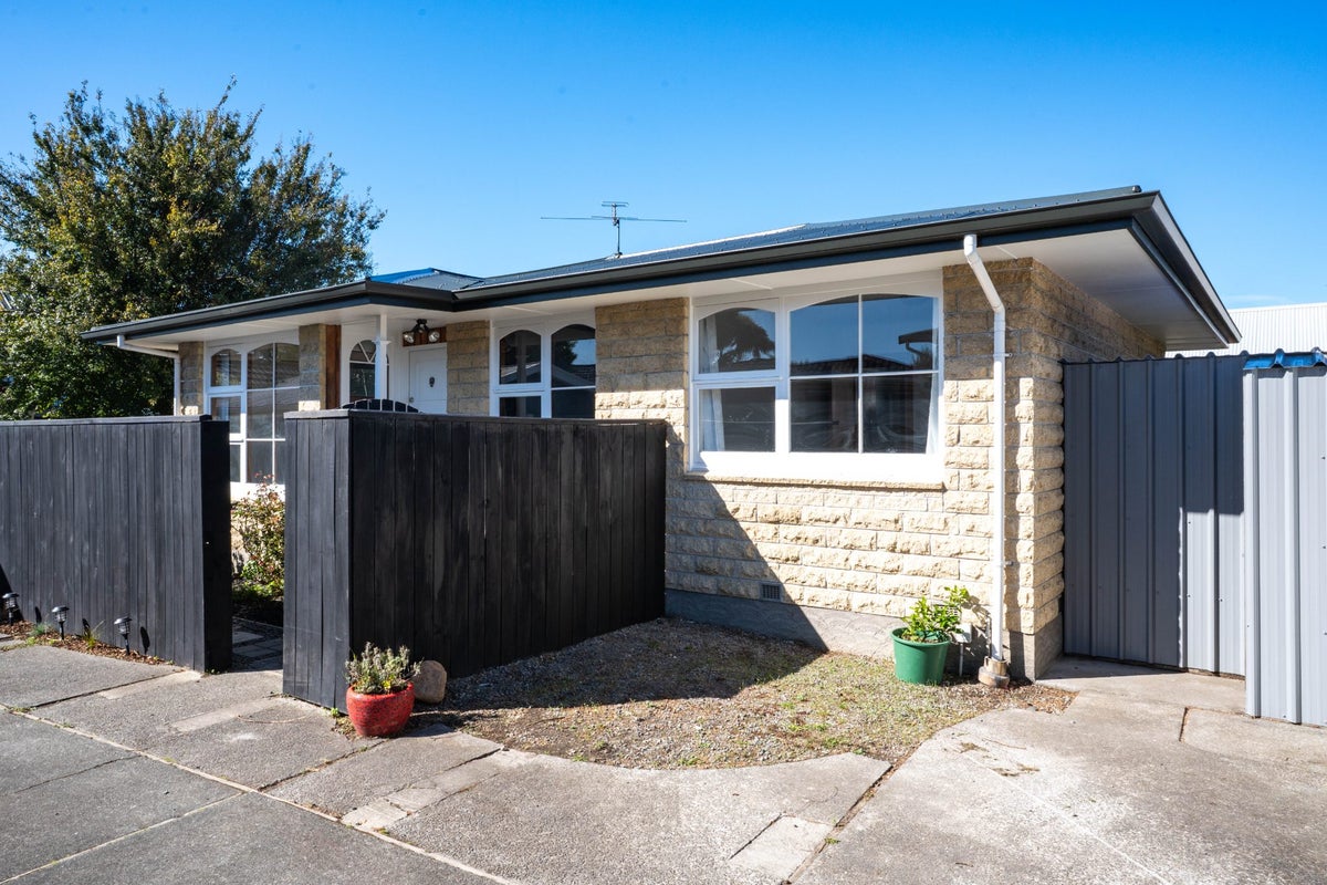 2/164 Avonhead Road, Avonhead, Christchurch - Carousel 17