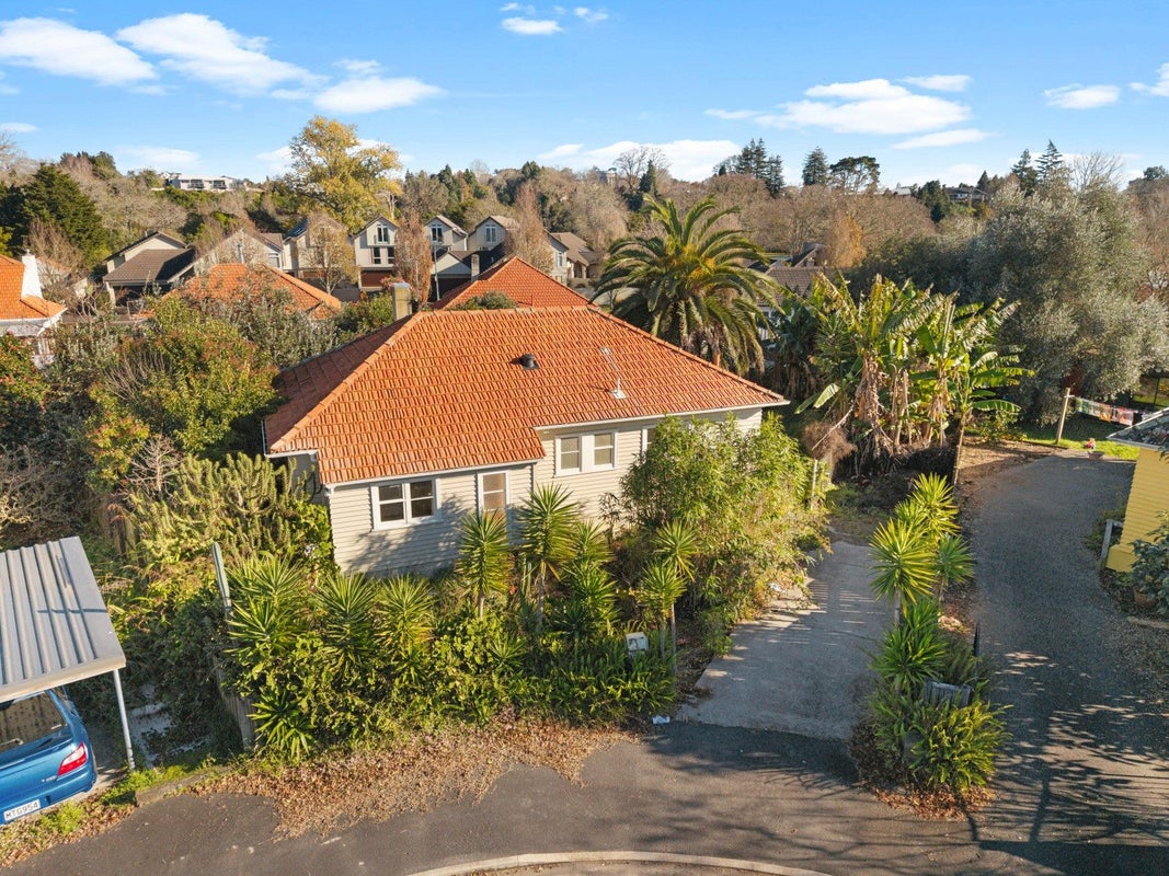 9 Fergusson Street, Hamilton East, Hamilton - Carousel 1