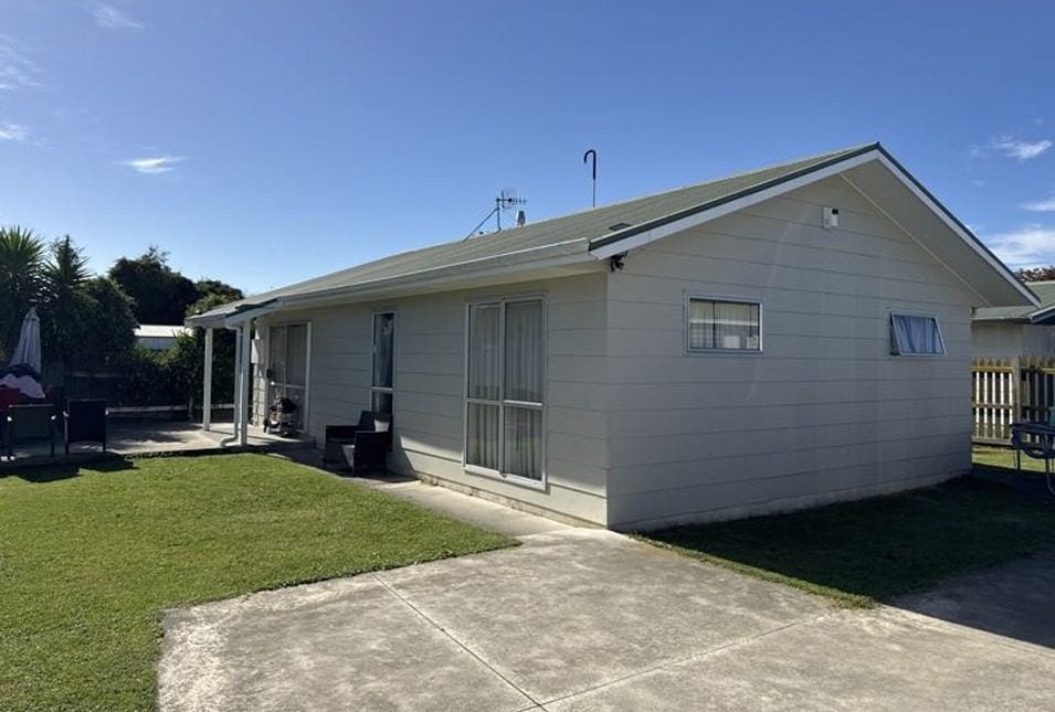 17A Ramsey Crescent, Flaxmere, Hastings - Carousel 1