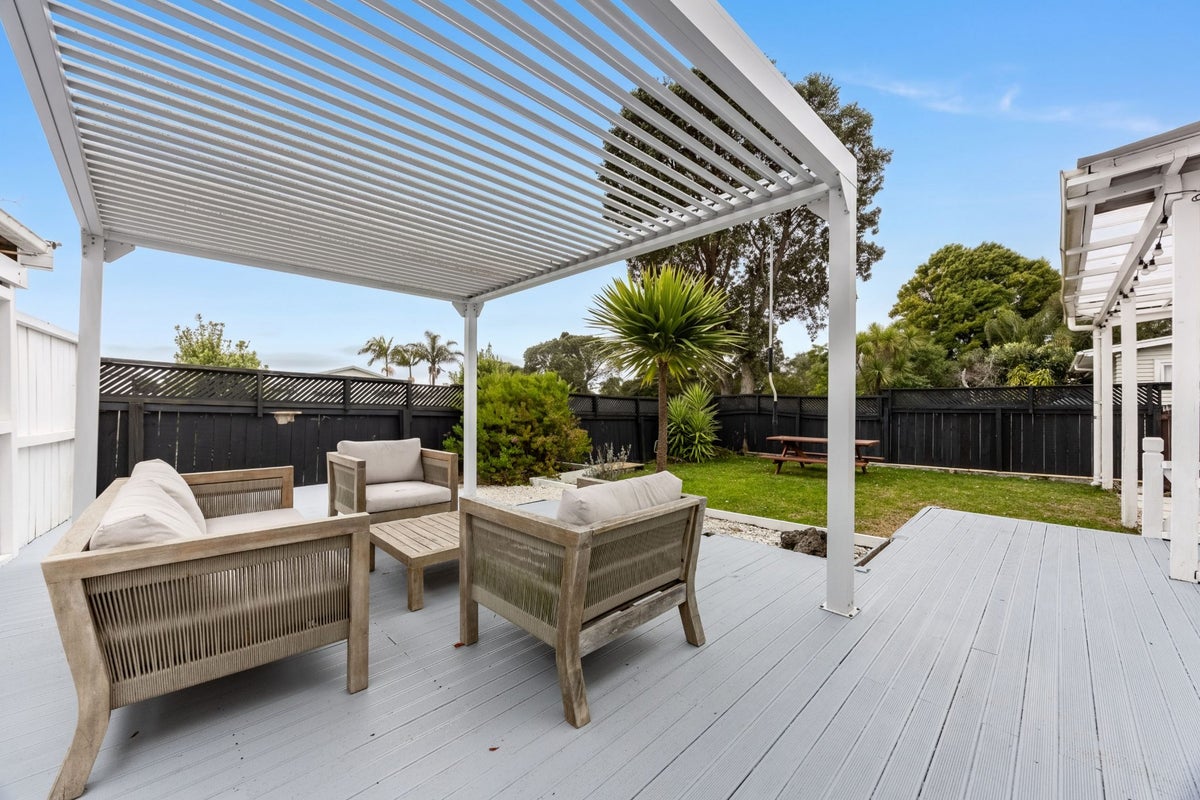 1/45 Weldene Avenue, Glenfield, Auckland - Carousel 2