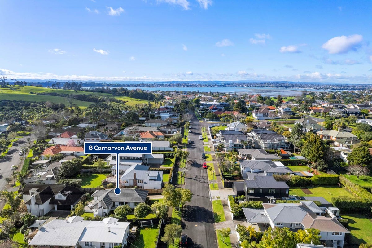 8 Carnarvon Avenue, Glendowie, Auckland - Carousel 2