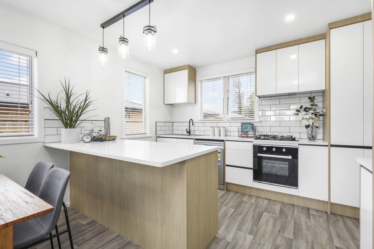 5 Morrison Crescent, Glenview, Hamilton - Carousel 2