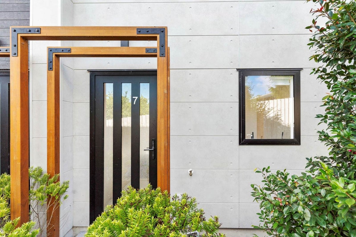 7/102 Millbrook Road, Sunnyvale, Auckland - Carousel 2