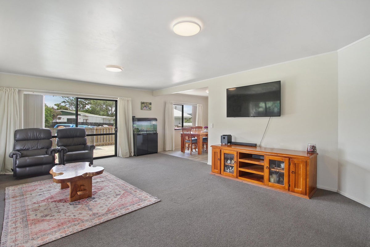 518 Great South Road, Rosehill, Papakura - Carousel 30