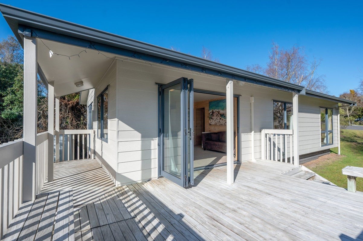 58 Kinloch Road, Kinloch, Taupo - Carousel 1