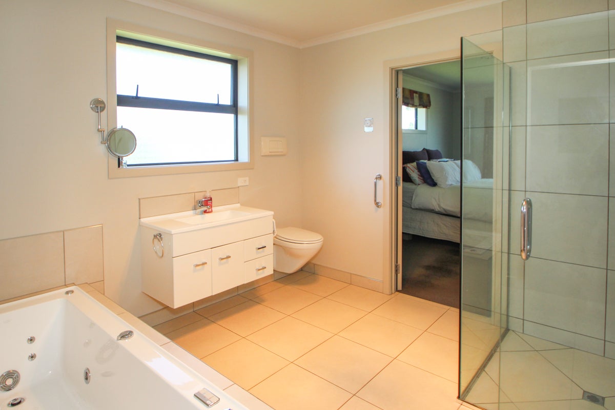 2B Essex Street, Weston, Oamaru - Carousel 2